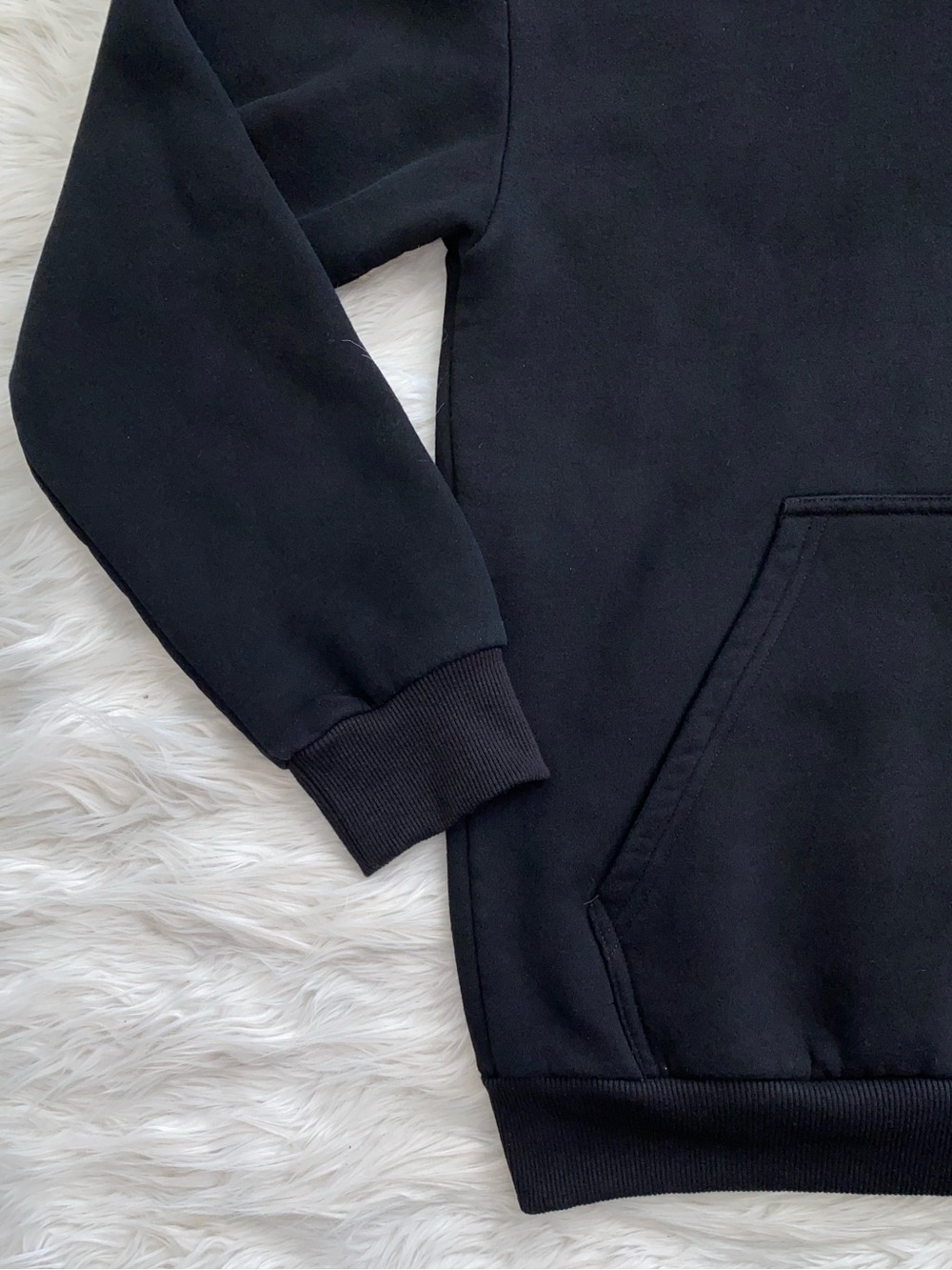 Comfrt | Black Signature Hoodie & Sweatpant Set - Picture 4 of 15